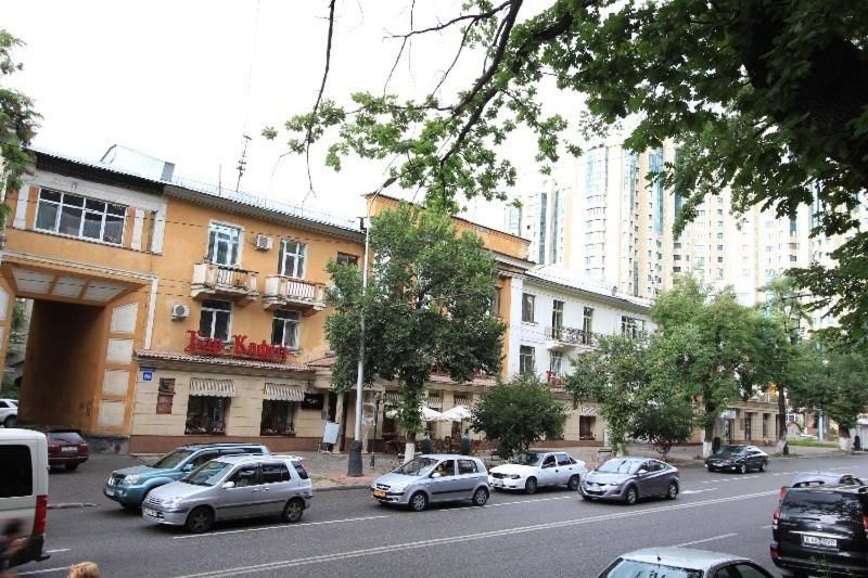 Апартаменты Apartment Nadezhda at Kabanbay Batyra 122 Алматы