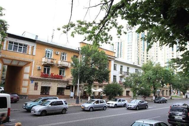 Апартаменты Apartment Nadezhda at Kabanbay Batyra 122 Алматы-22
